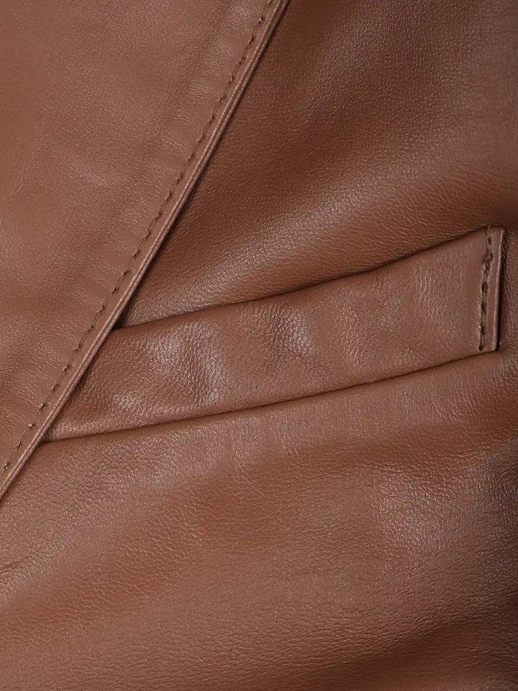 Duke brown leather blazer, pocket and lapel features